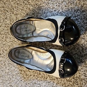 Dex Flex womens flats 8.5